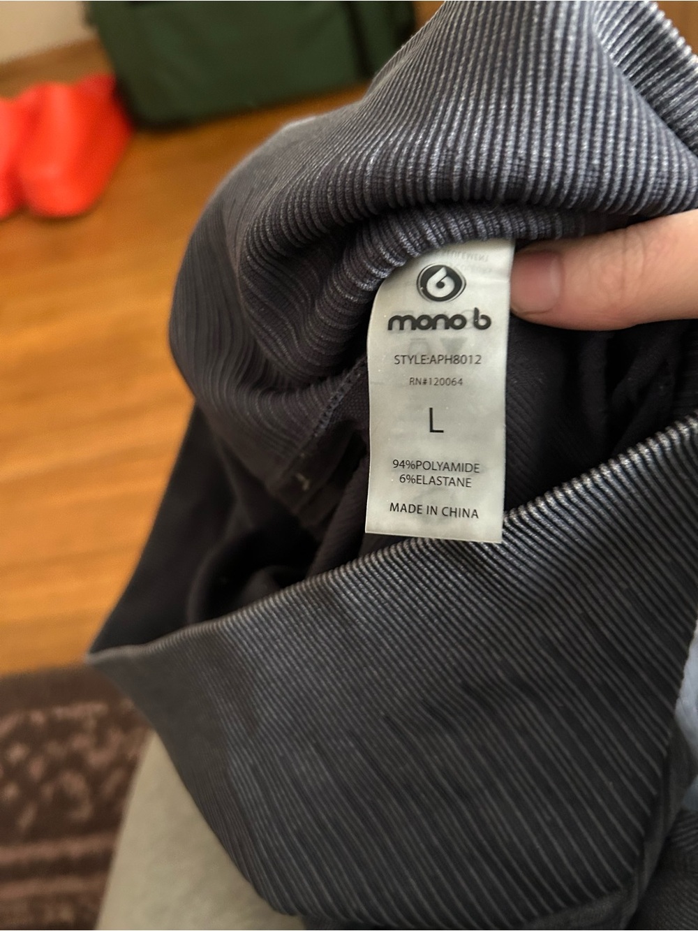 Mono B Set: Ribbed Side Seamless Leggings and Sports Bra size large - Picture 3 of 6